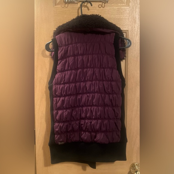 Calvin Klein Performance Purple Puffer Vest with Removable Collar - Picture 2 of 7